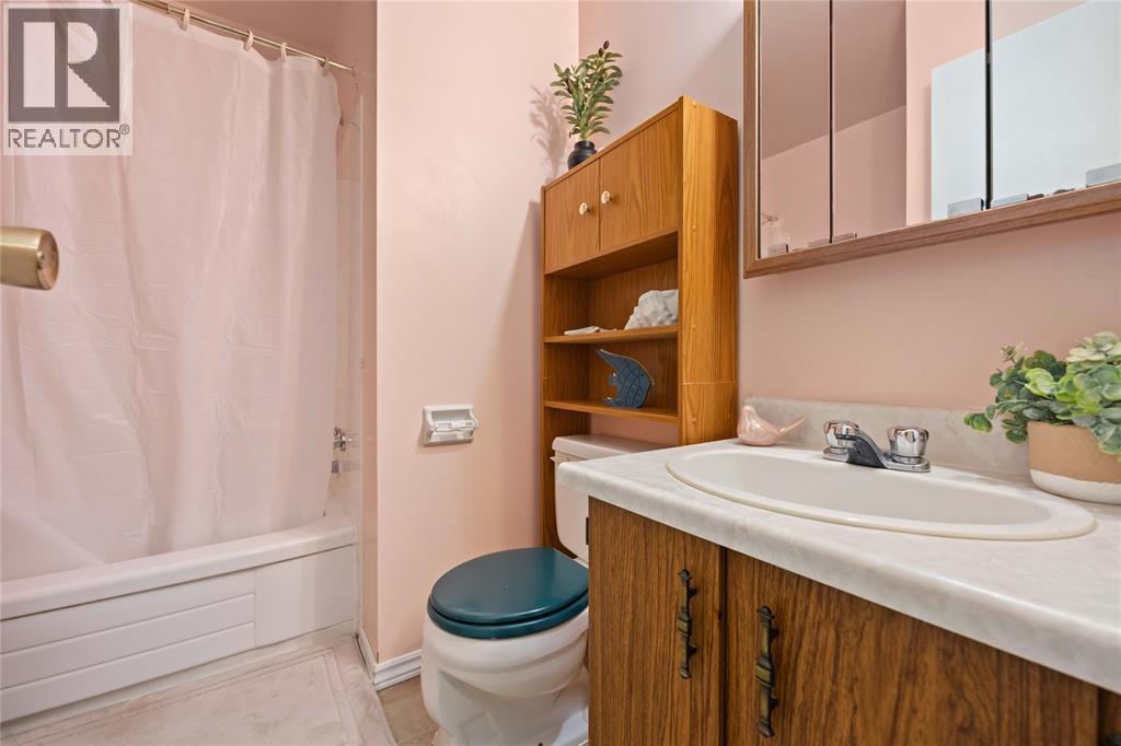 200 St. Clair Boulevard Unit# 30, St Clair, ON - Indoor Photo Showing Bathroom