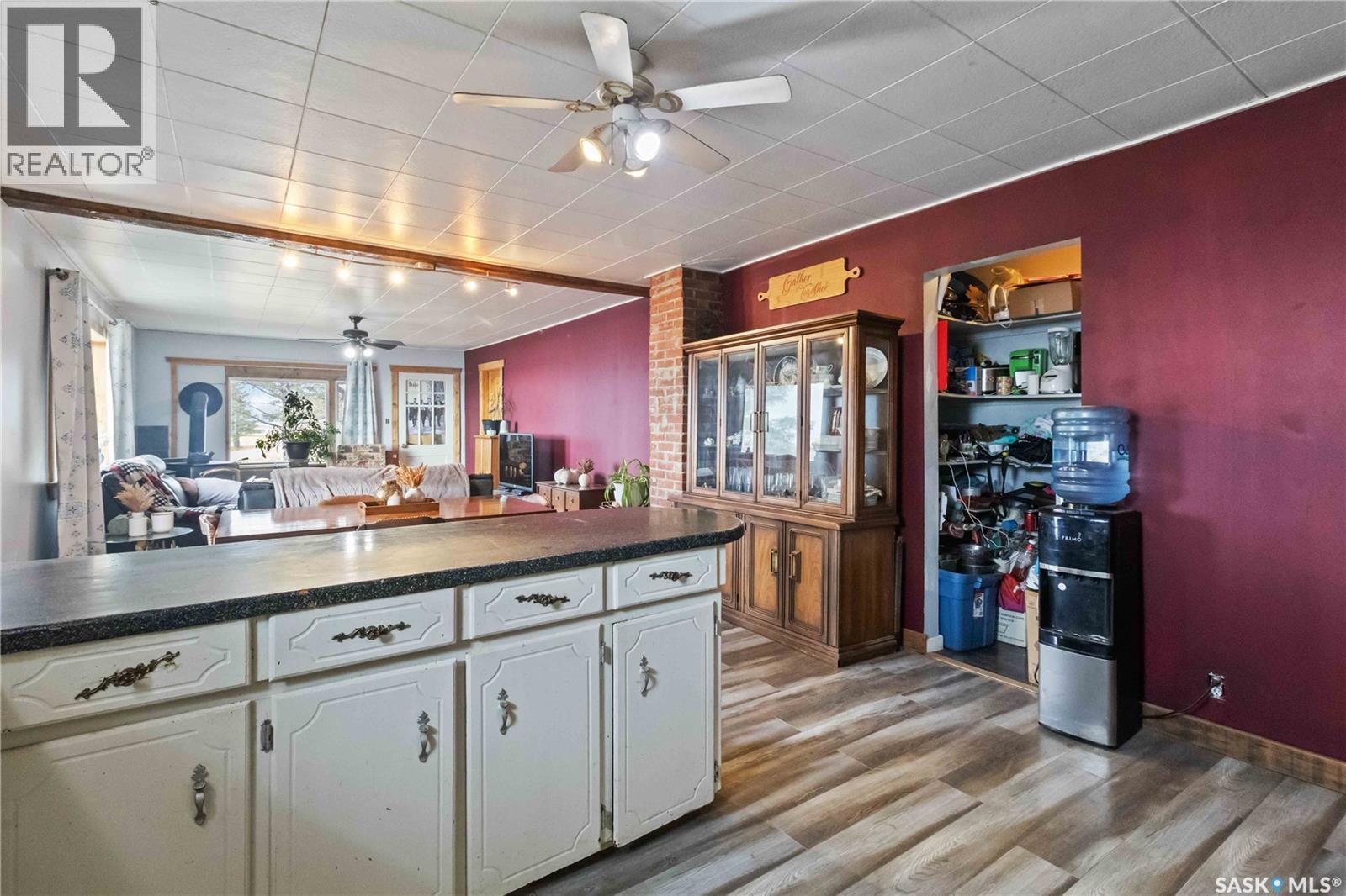 Nw27 -45-6 W 3Rd 40 Highway, Blaine Lake, SK - Indoor