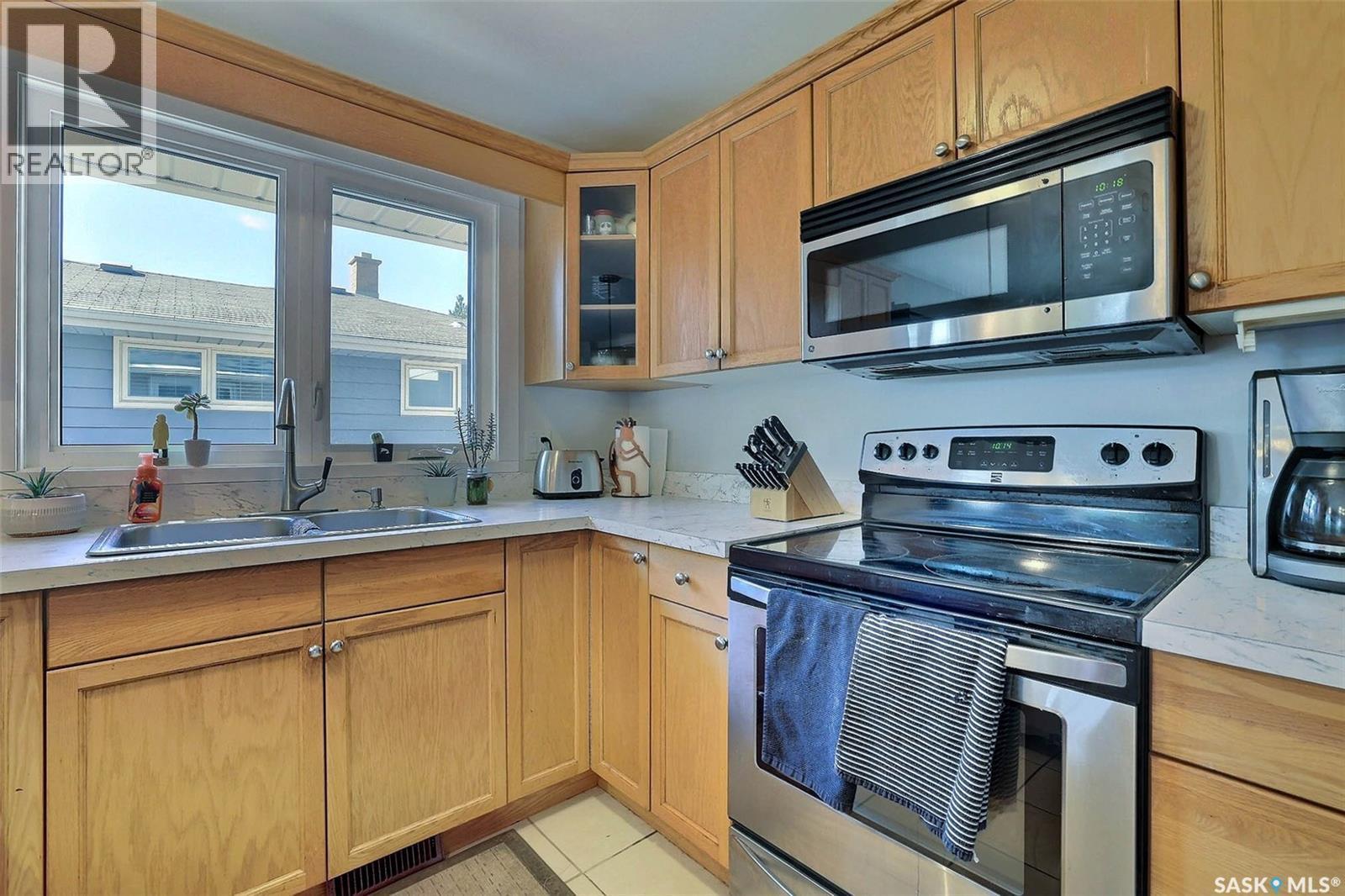 3428 Wascana Street, Regina, SK - Indoor Photo Showing Kitchen With Double Sink