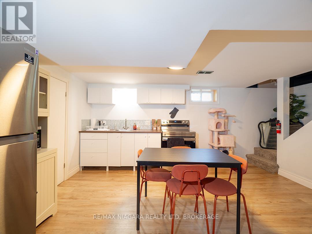 15 Michael Drive S, Port Colborne (Sugarloaf), ON - Indoor