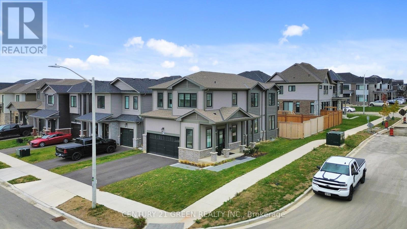 175 Blackbird Way, Hamilton, ON - Outdoor With Facade