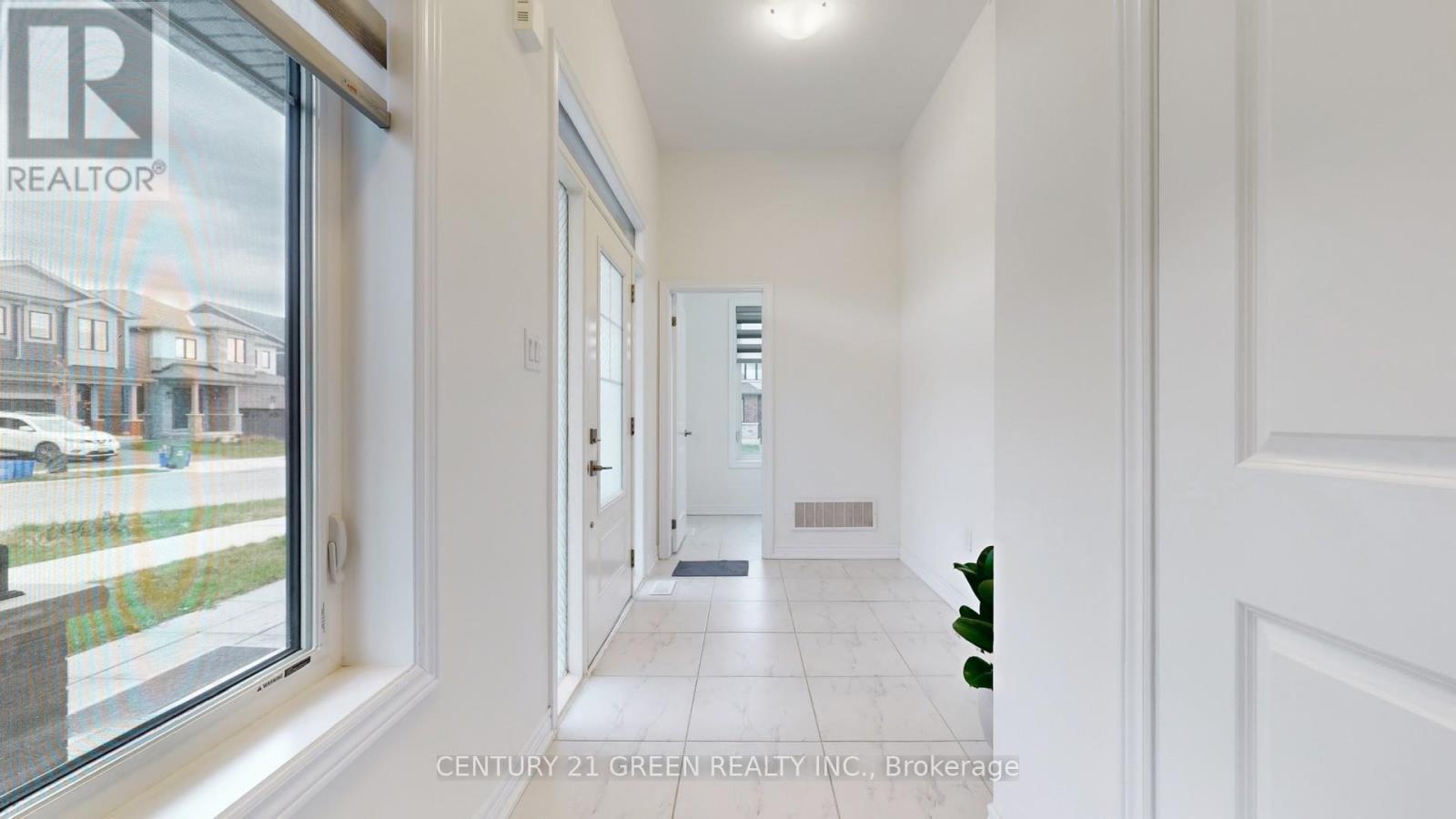 175 Blackbird Way, Hamilton, ON - Indoor Photo Showing Other Room