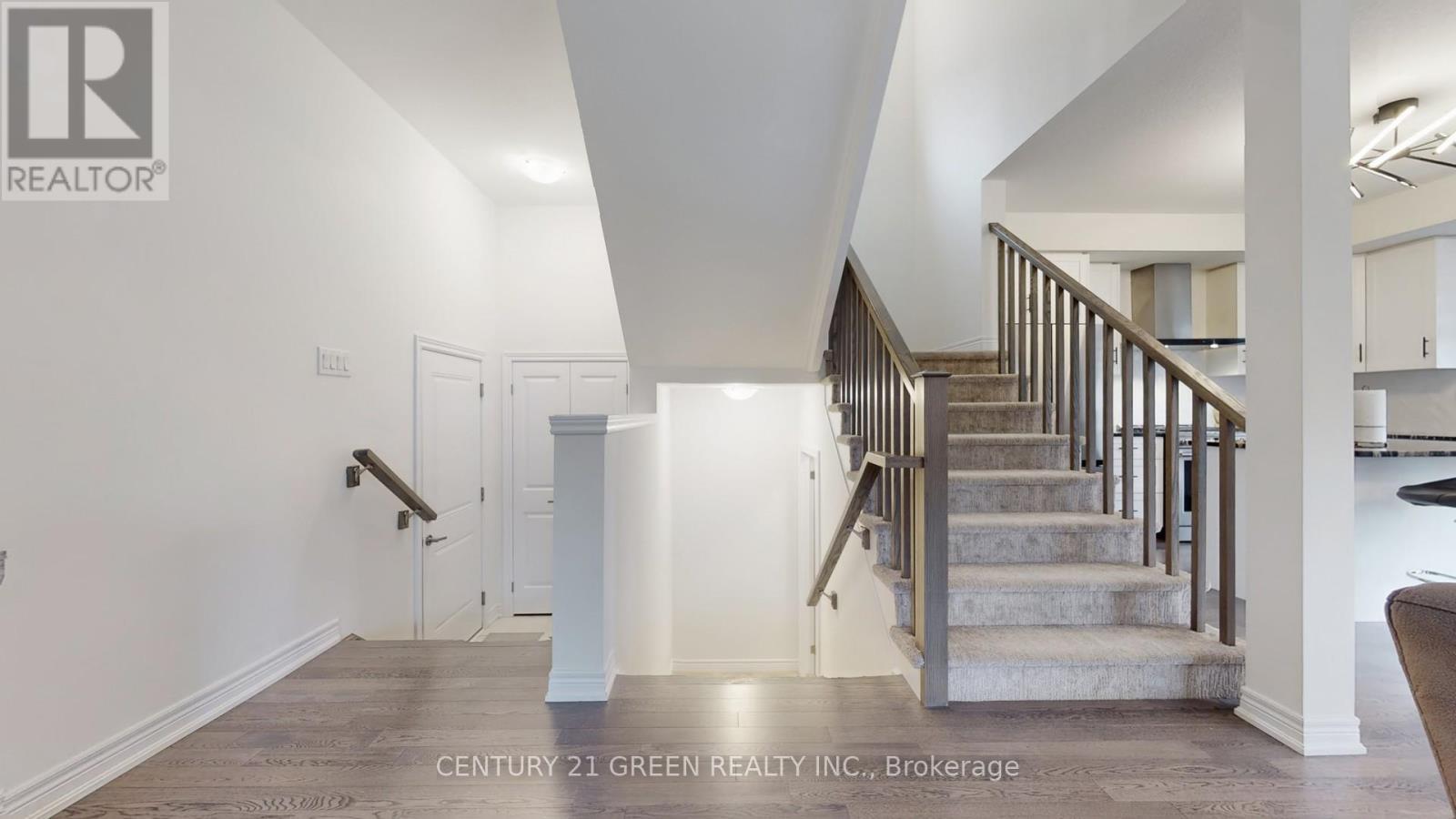 175 Blackbird Way, Hamilton, ON - Indoor Photo Showing Other Room