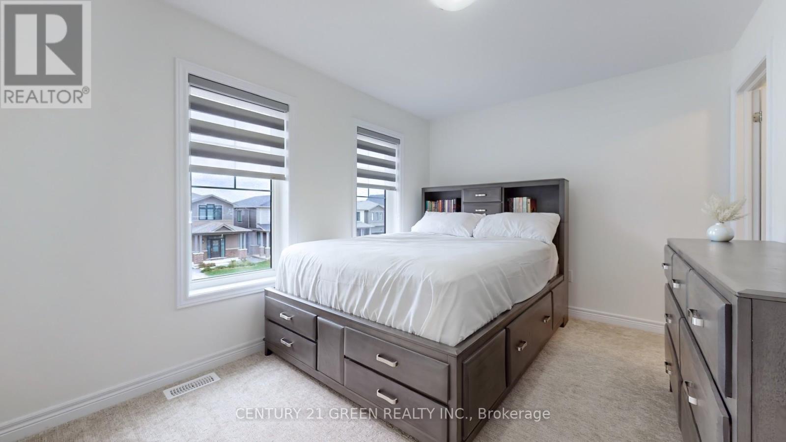 175 Blackbird Way, Hamilton, ON - Indoor Photo Showing Bedroom