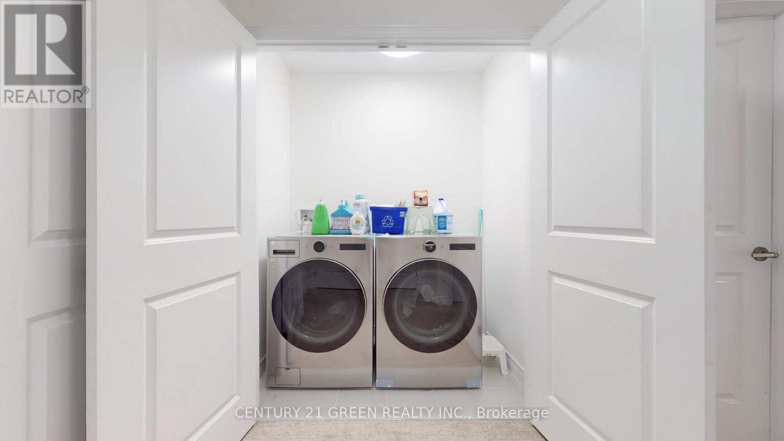 175 Blackbird Way, Hamilton, ON - Indoor Photo Showing Laundry Room