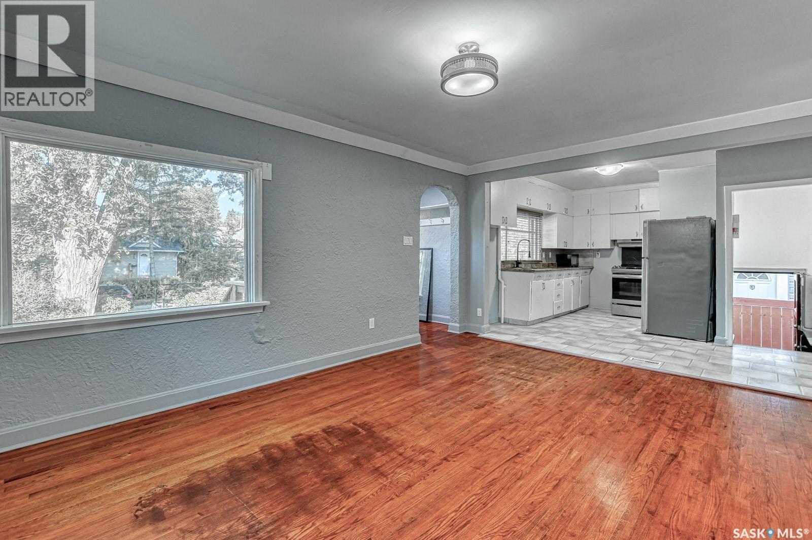 1343 Queen Street, Regina, SK - Indoor Photo Showing Other Room