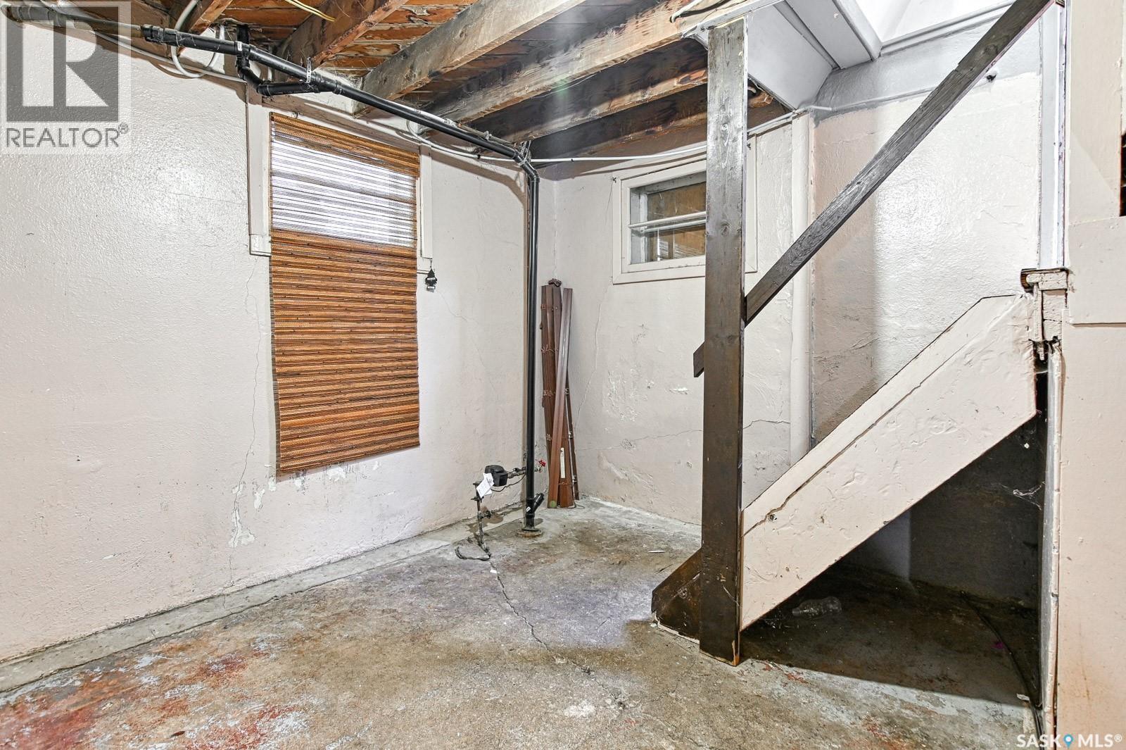 1343 Queen Street, Regina, SK - Indoor Photo Showing Basement