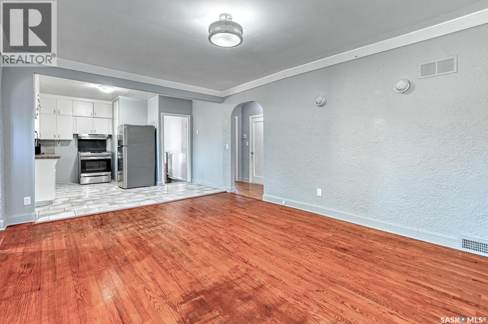 1343 Queen Street, Regina, SK - Indoor Photo Showing Other Room