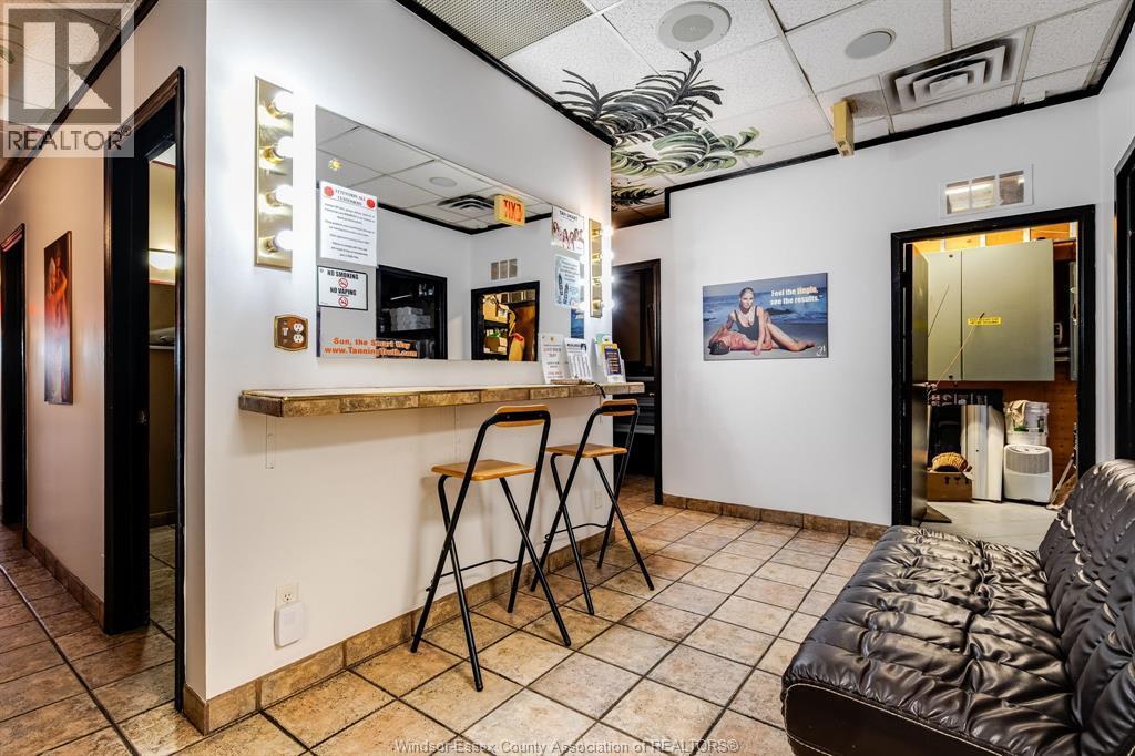 4756 Tecumseh Road, Windsor, ON