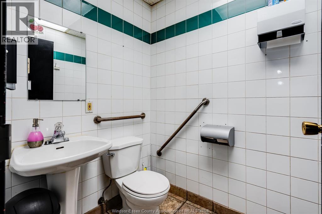 4756 Tecumseh Road, Windsor, ON