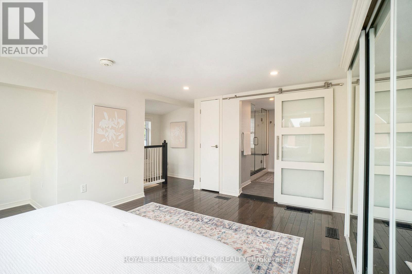 115 Springhurst Avenue, Ottawa, ON - Indoor Photo Showing Bedroom