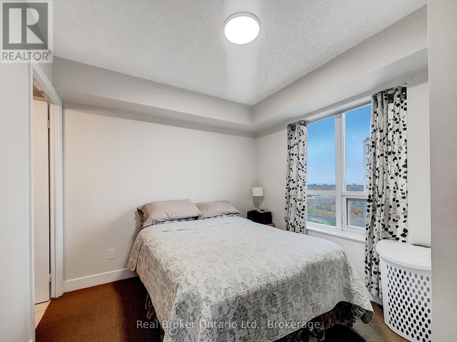 1724 - 2 Eva Road, Toronto (Etobicoke West Mall), ON - Indoor Photo Showing Bedroom
