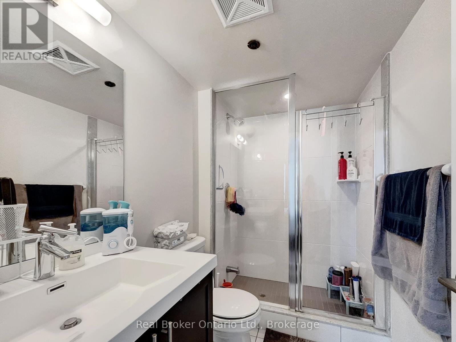 1724 - 2 Eva Road, Toronto (Etobicoke West Mall), ON - Indoor Photo Showing Bathroom