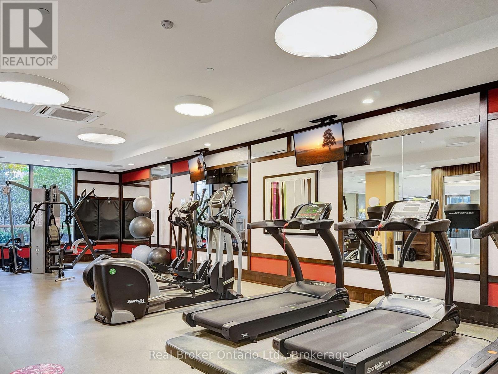 1724 - 2 Eva Road, Toronto (Etobicoke West Mall), ON - Indoor Photo Showing Gym Room
