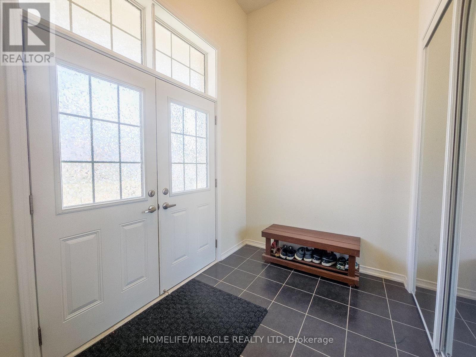 48 Esther Crescent, Thorold, ON - Indoor Photo Showing Other Room