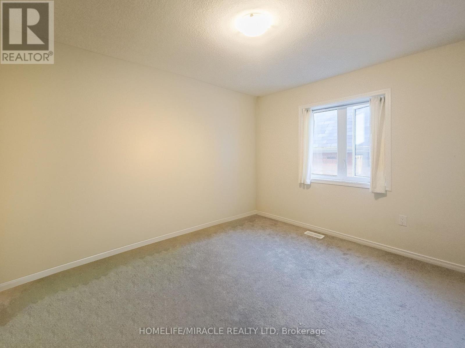 48 Esther Crescent, Thorold, ON - Indoor Photo Showing Other Room