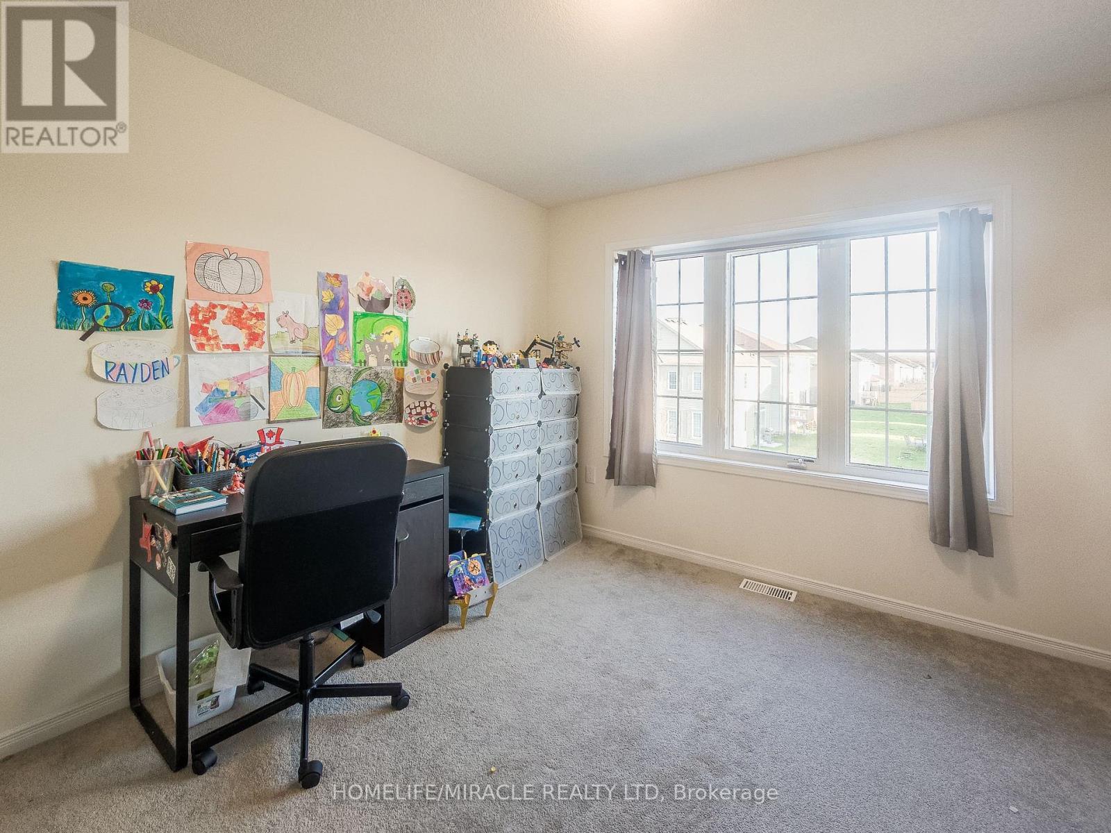 48 Esther Crescent, Thorold, ON - Indoor Photo Showing Other Room