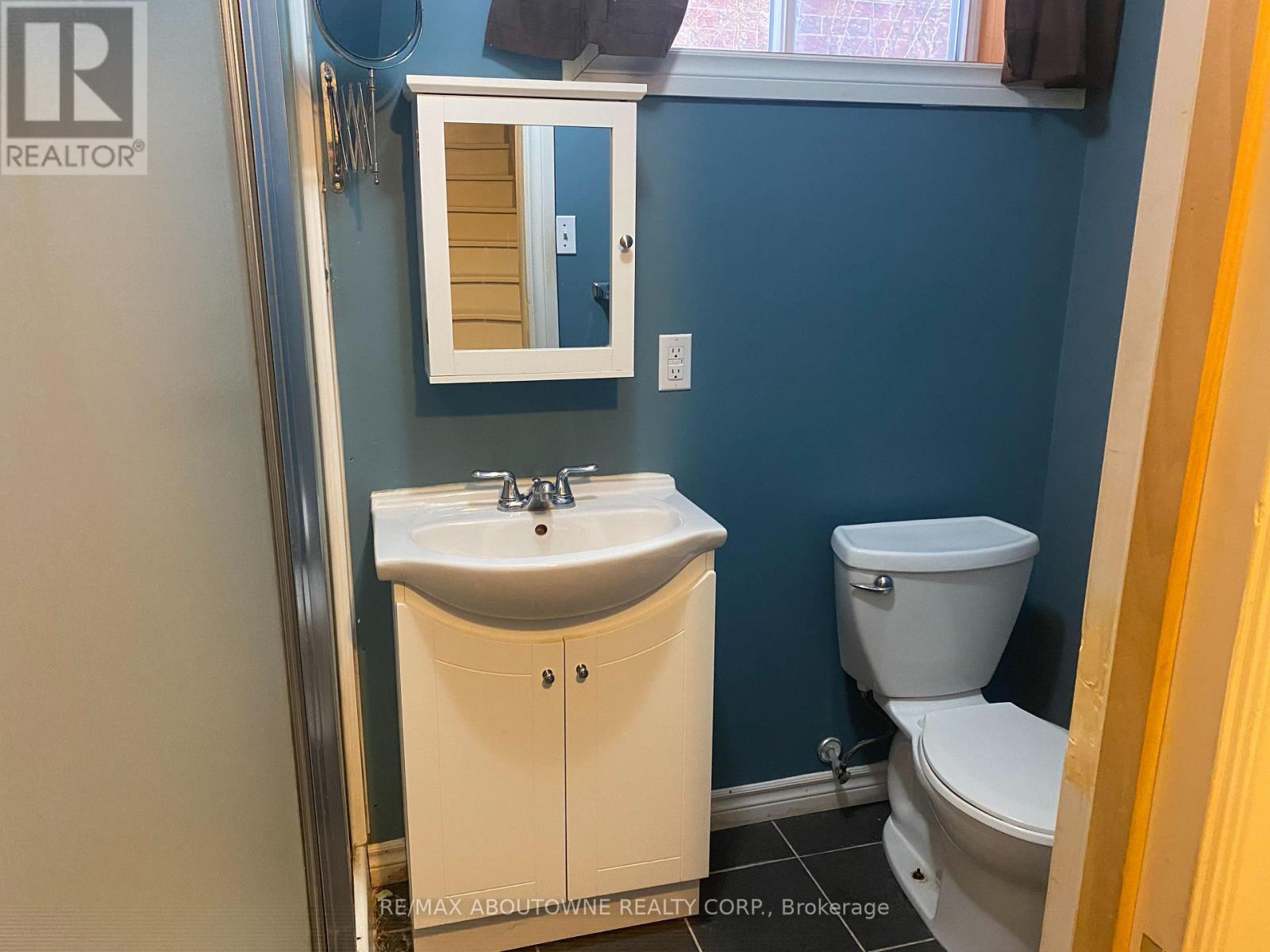 3 Drohan Drive, Guelph, ON - Indoor Photo Showing Bathroom
