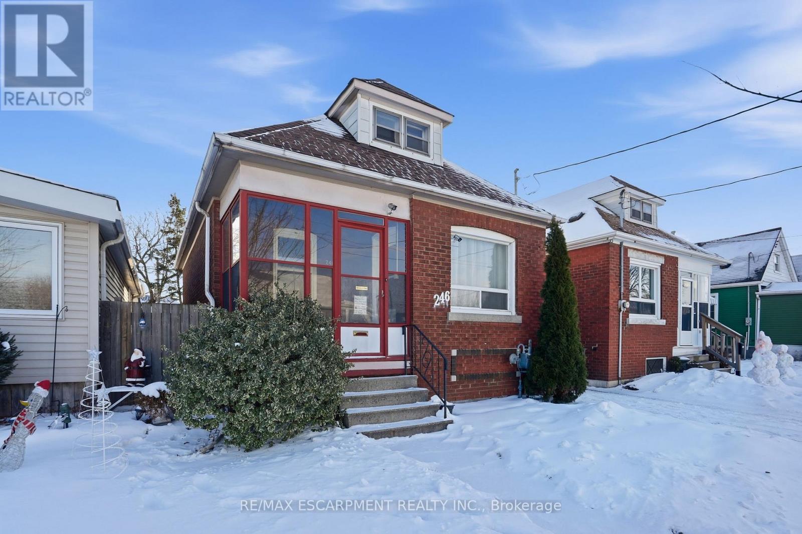 246 Cope Street, Hamilton, ON - Outdoor