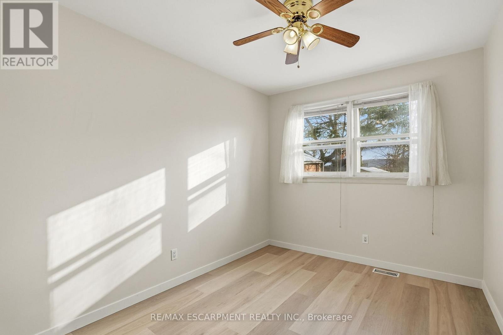 246 Cope Street, Hamilton, ON - Indoor Photo Showing Other Room