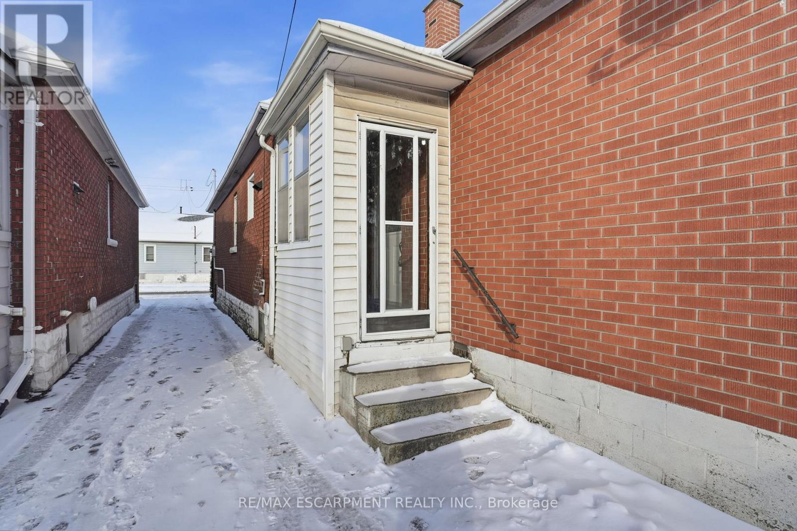 246 Cope Street, Hamilton, ON - Outdoor With Exterior