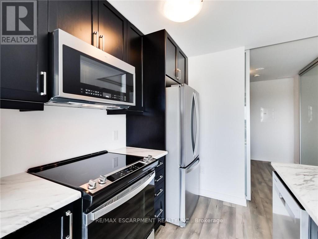 811 - 470 Dundas Street E, Hamilton, ON - Indoor Photo Showing Kitchen