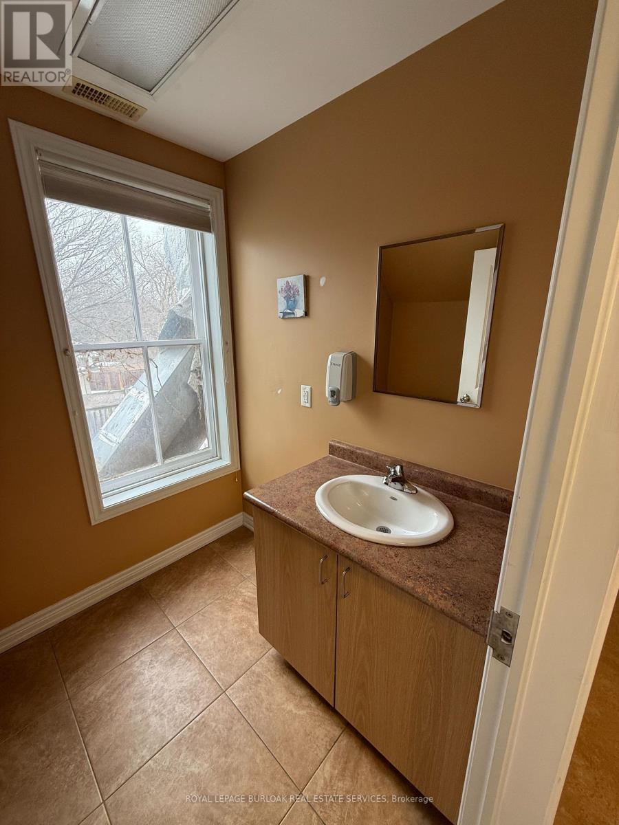 446 Plains Road E, Burlington, ON