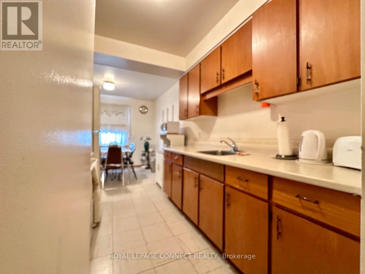 35 Orchard Place, Chatham-Kent, ON - Indoor Photo Showing Kitchen
