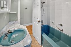 UPSTAIRS BATH -