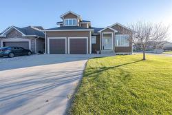 22 GRANDVIEW Drive Steinbach, MB R5G 0X1