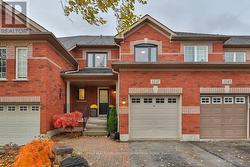 2247 HUMMINGBIRD WAY Oakville, ON L6M 3Z7