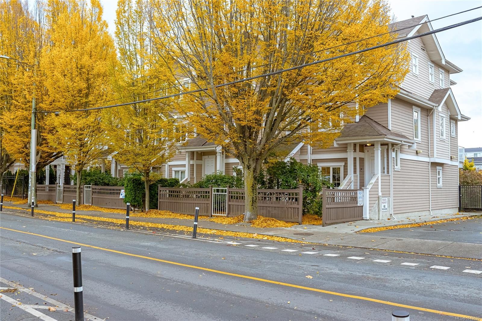 13-1043 Caledonia Ave, Victoria, BC