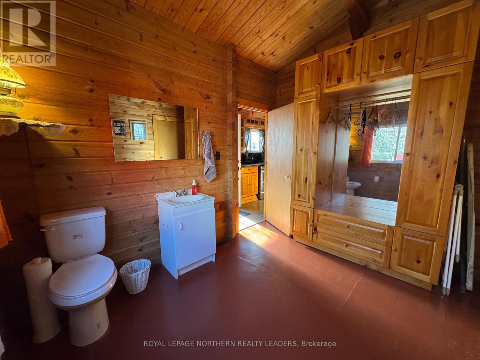 Lot 25 Munro Twp, Black River-Matheson (Matheson), ON - Indoor Photo Showing Bathroom