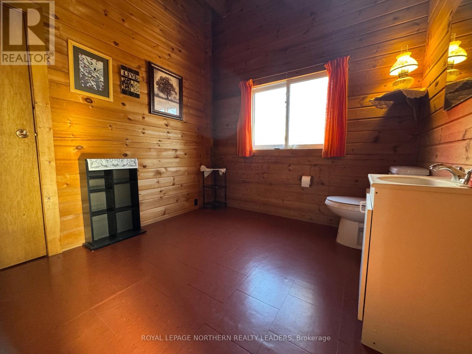 Lot 25 Munro Twp, Black River-Matheson (Matheson), ON - Indoor Photo Showing Other Room