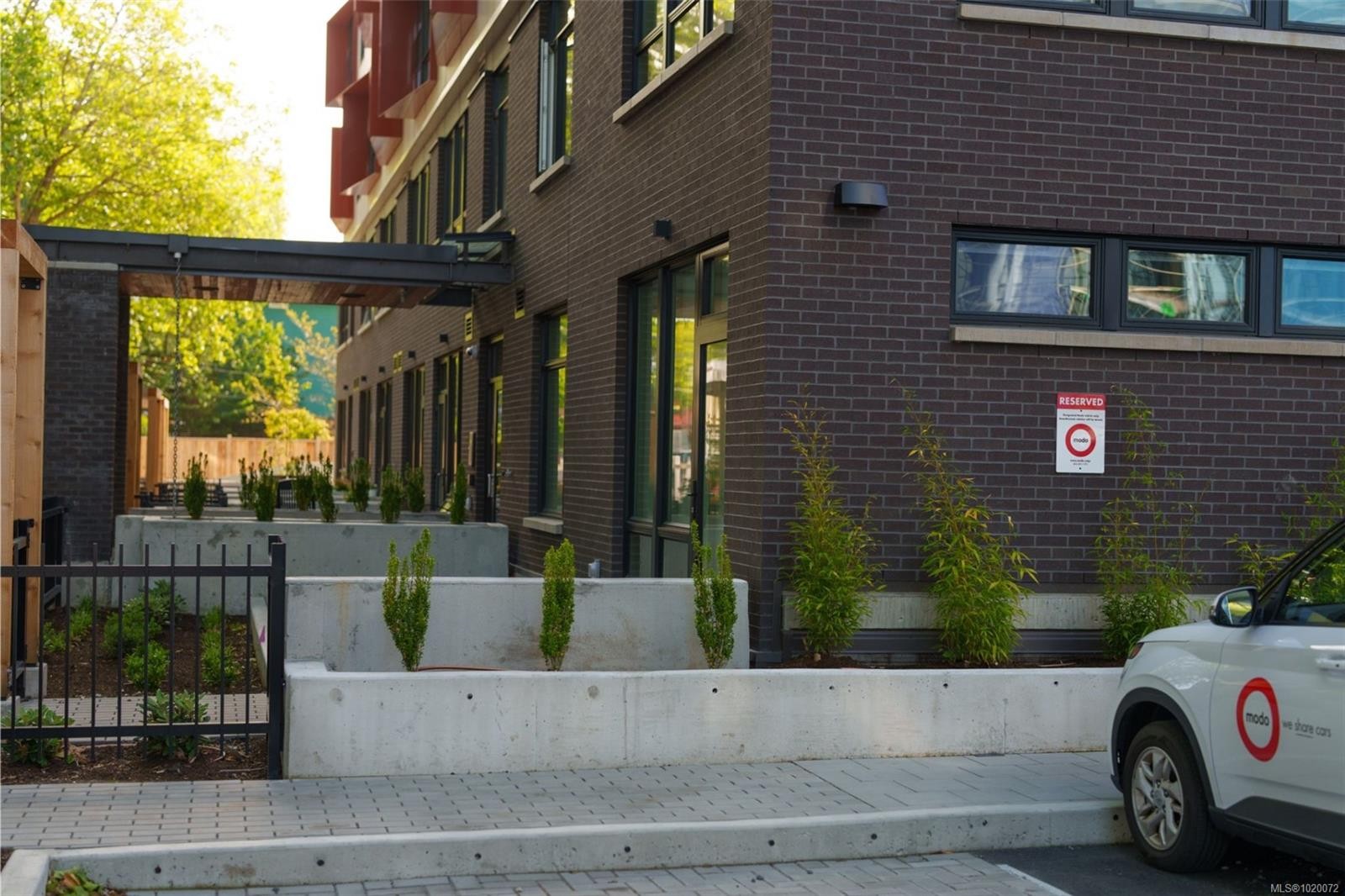 209-629 Speed Ave, Victoria, BC - Outdoor