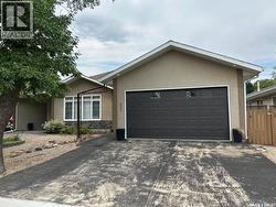 604 Centre STREET Assiniboia, SK S0H 0B0