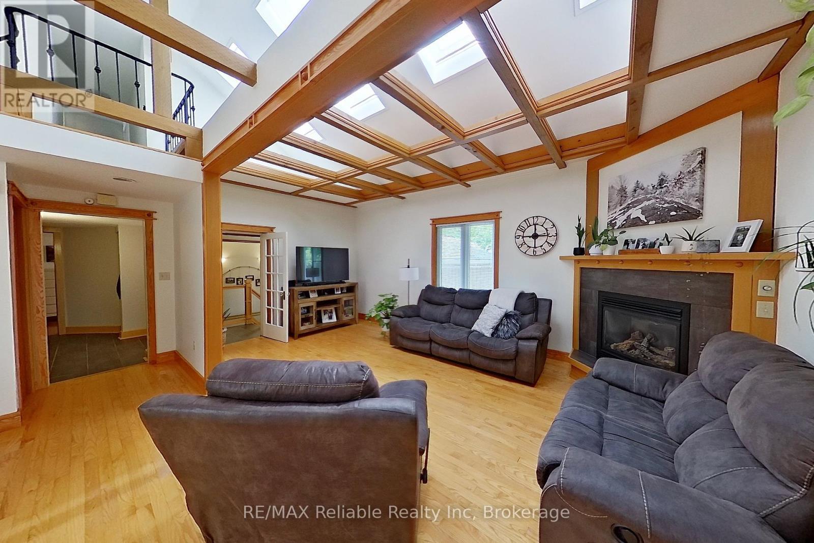 212 James Street, Central Huron (Clinton), ON - Indoor Photo Showing Living Room With Fireplace