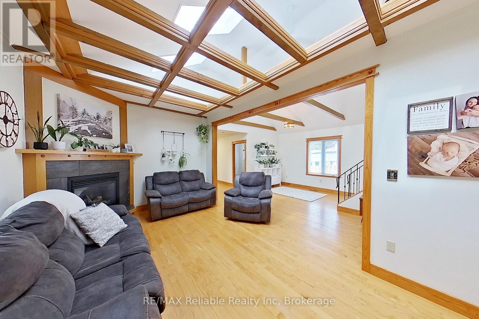 212 James Street, Central Huron (Clinton), ON - Indoor With Fireplace