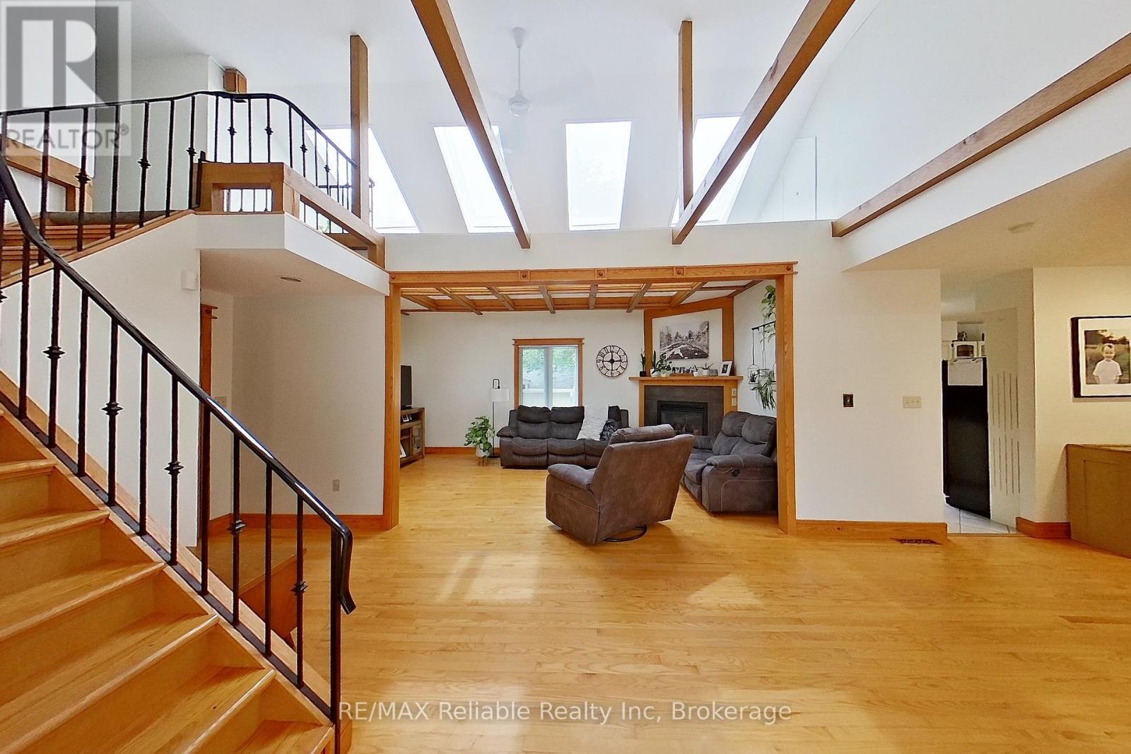 212 James Street, Central Huron (Clinton), ON - Indoor Photo Showing Other Room