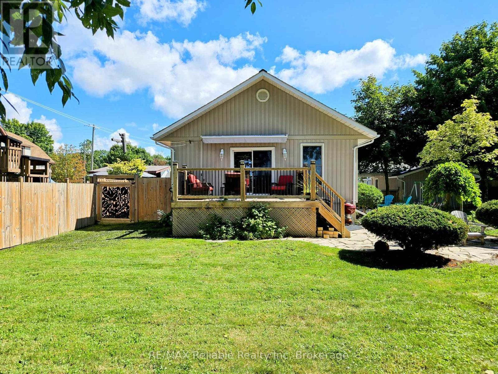 212 James Street, Central Huron (Clinton), ON - Outdoor With Deck Patio Veranda