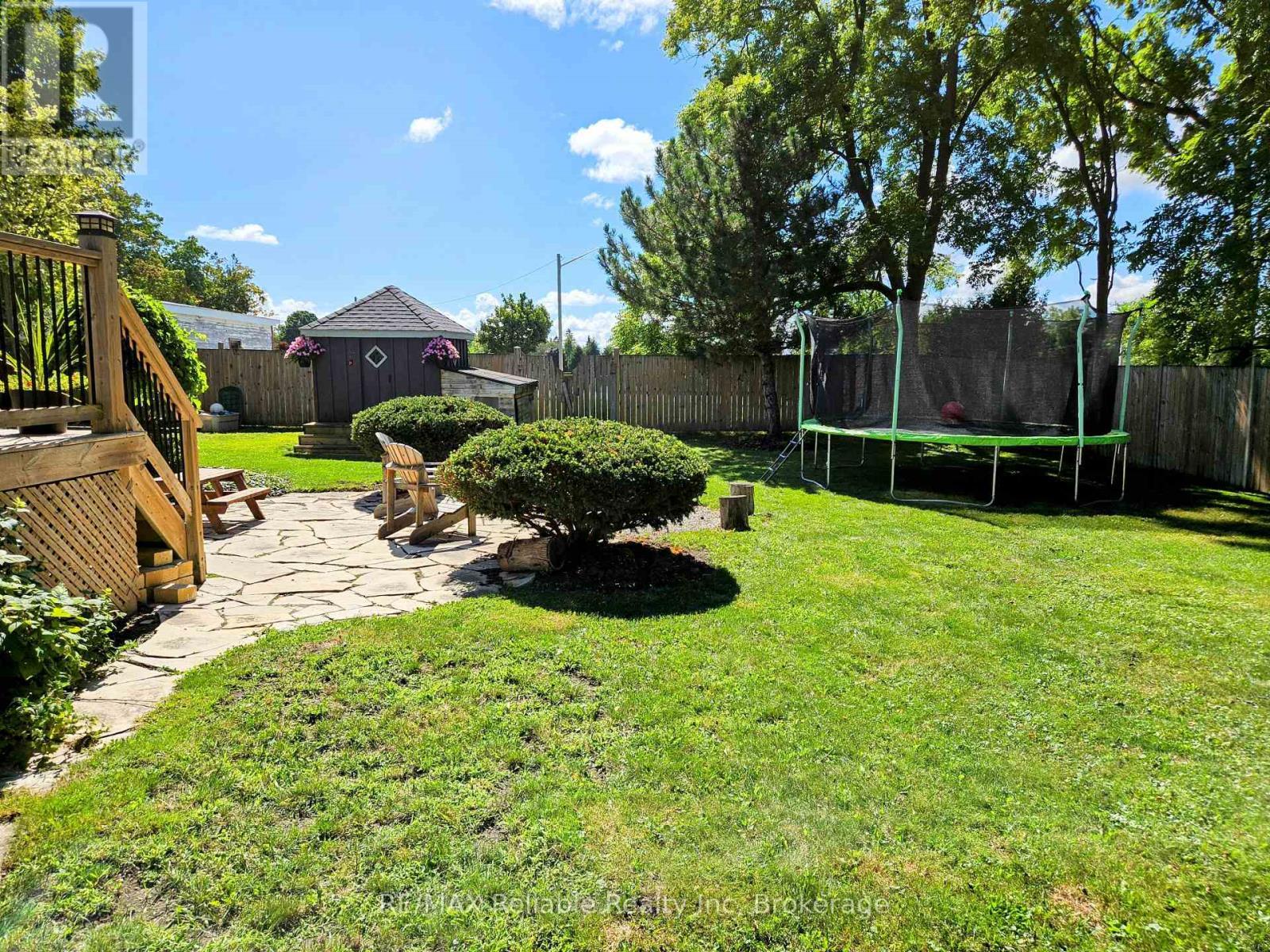 212 James Street, Central Huron (Clinton), ON - Outdoor With Backyard