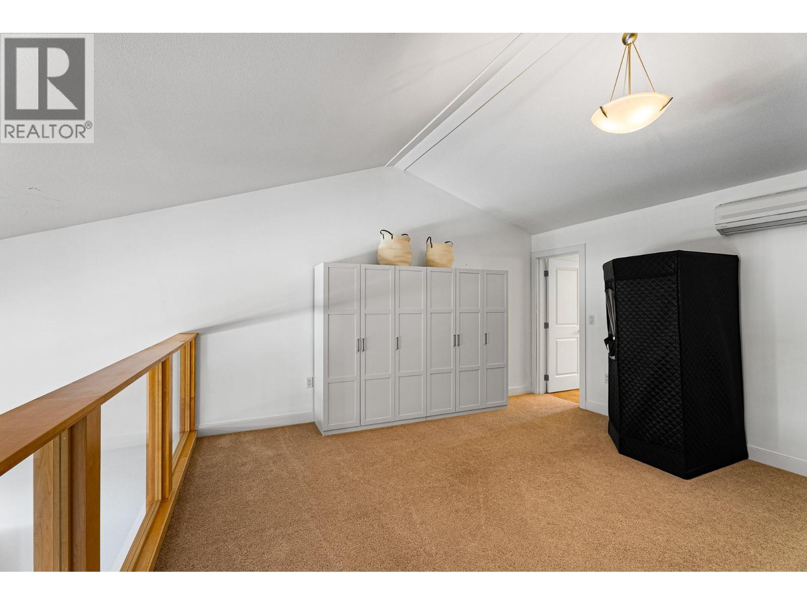 2802 Henstridge Road Unit# 2, Sorrento, BC - Indoor