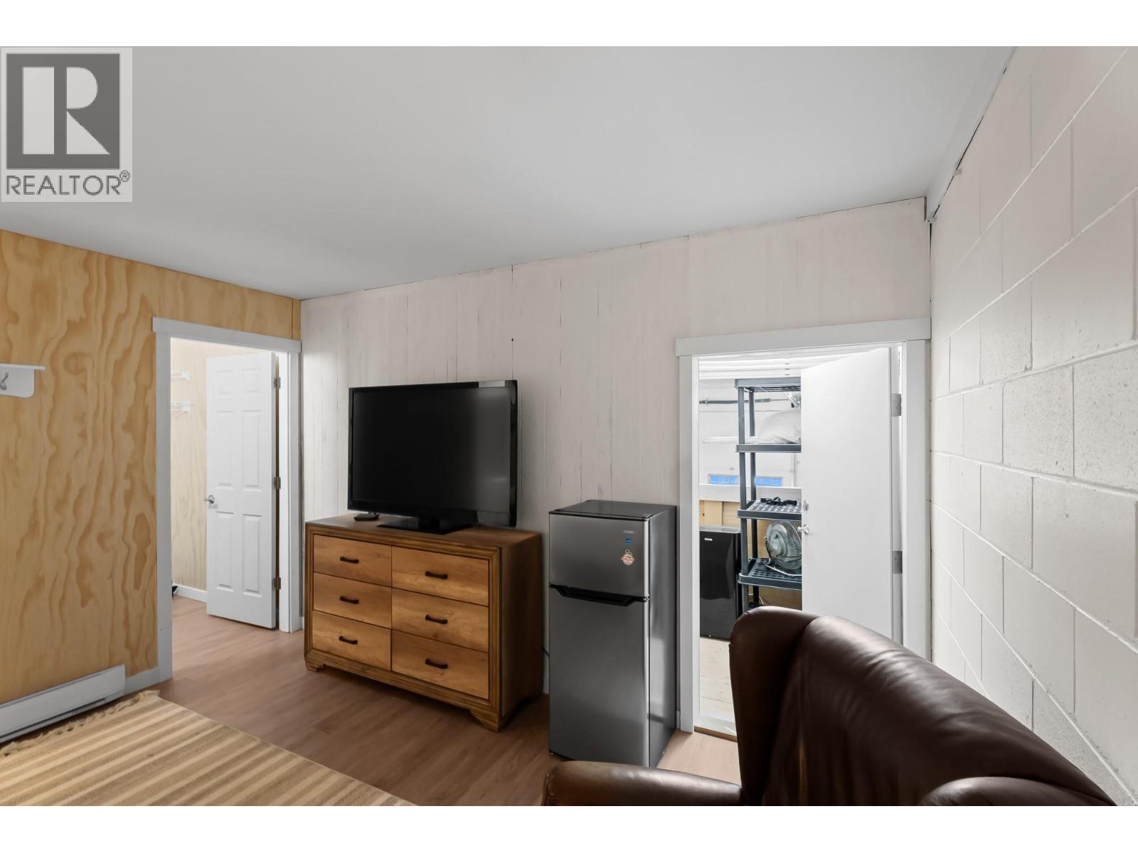 2802 Henstridge Road Unit# 2, Sorrento, BC - Indoor