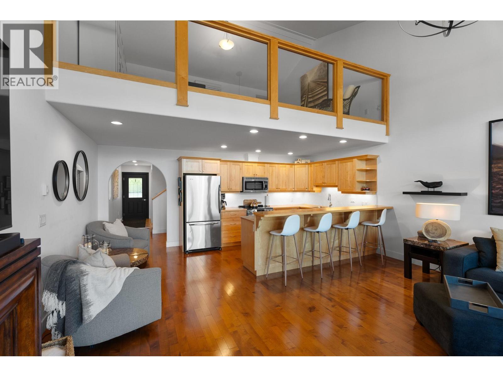 2802 Henstridge Road Unit# 2, Sorrento, BC - Indoor