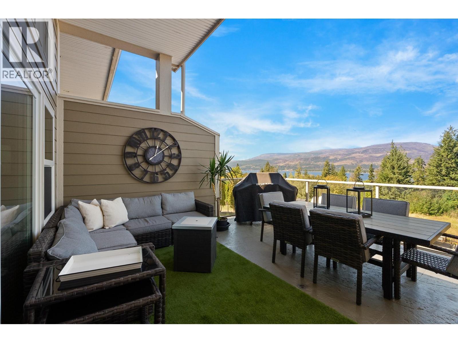 2802 Henstridge Road Unit# 2, Sorrento, BC - Outdoor With Deck Patio Veranda With Exterior