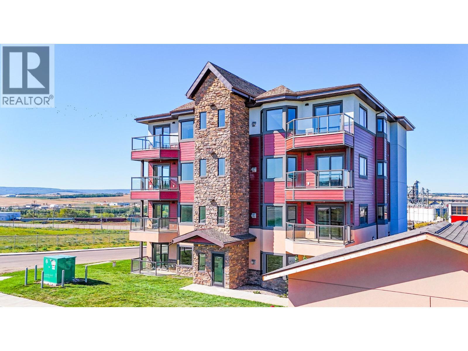 2032 86 Avenue Unit# 1402, Dawson Creek, BC - Outdoor With Balcony