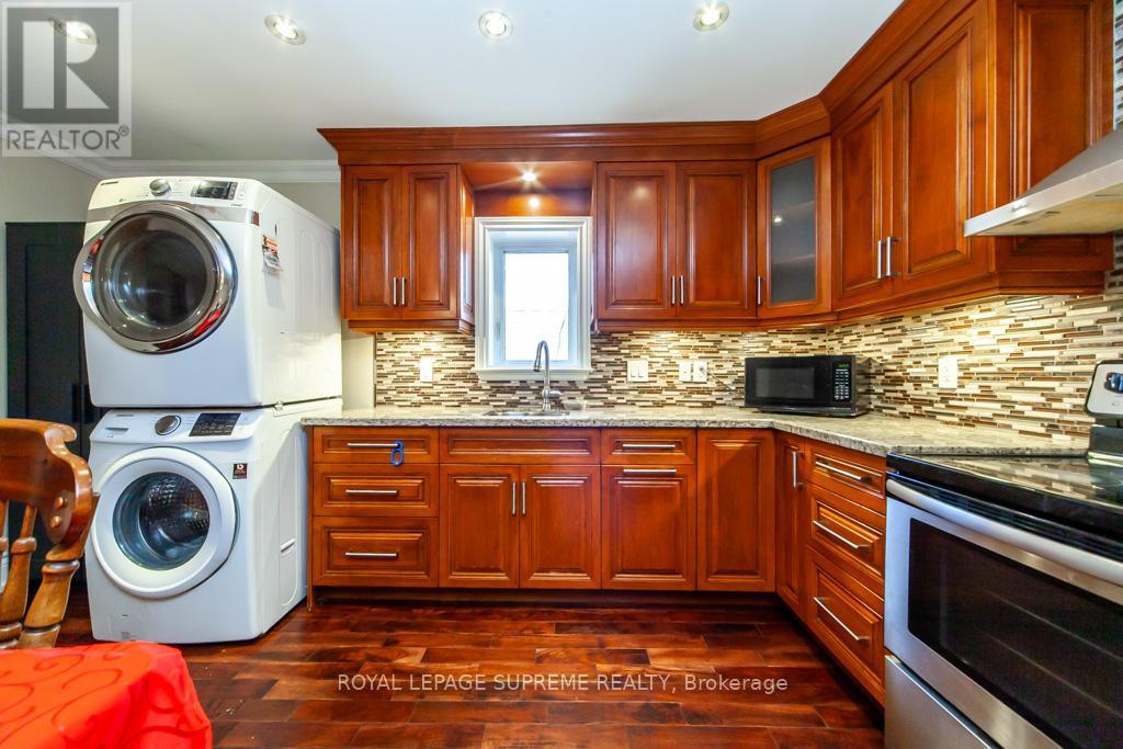 529 Rogers Road, Toronto, ON - Indoor Photo Showing Laundry Room