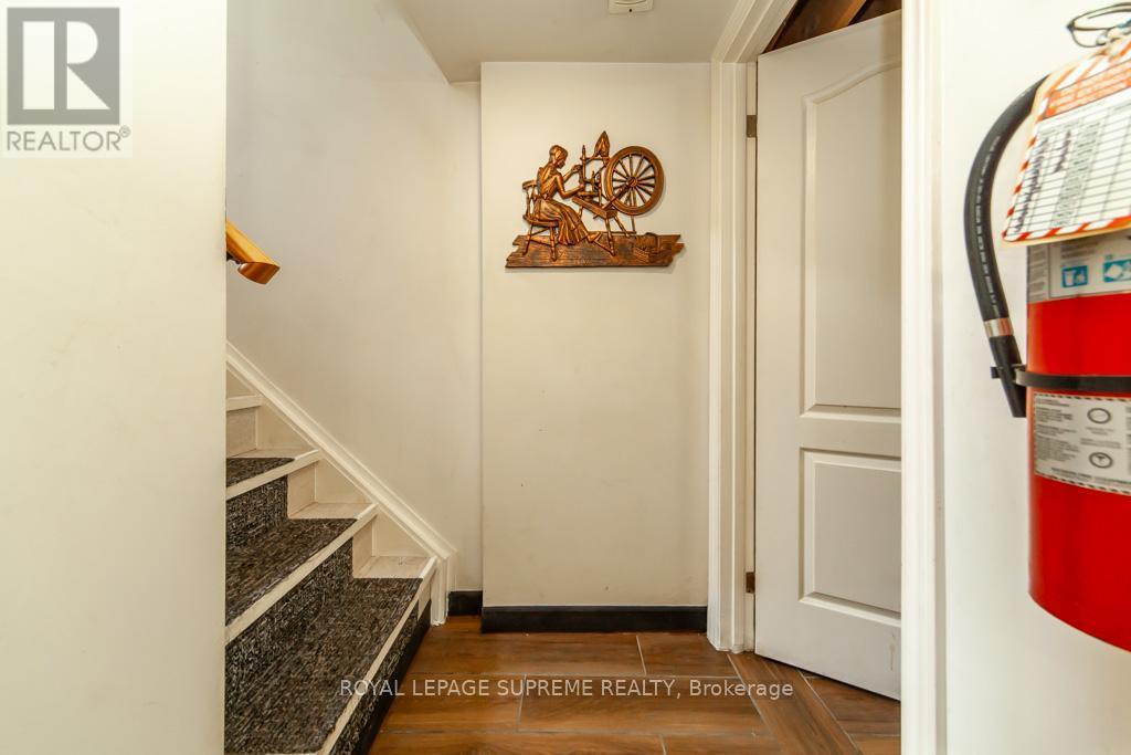 529 Rogers Road, Toronto, ON - Indoor Photo Showing Other Room