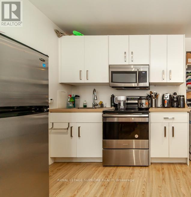 529 Rogers Road, Toronto, ON - Indoor Photo Showing Kitchen