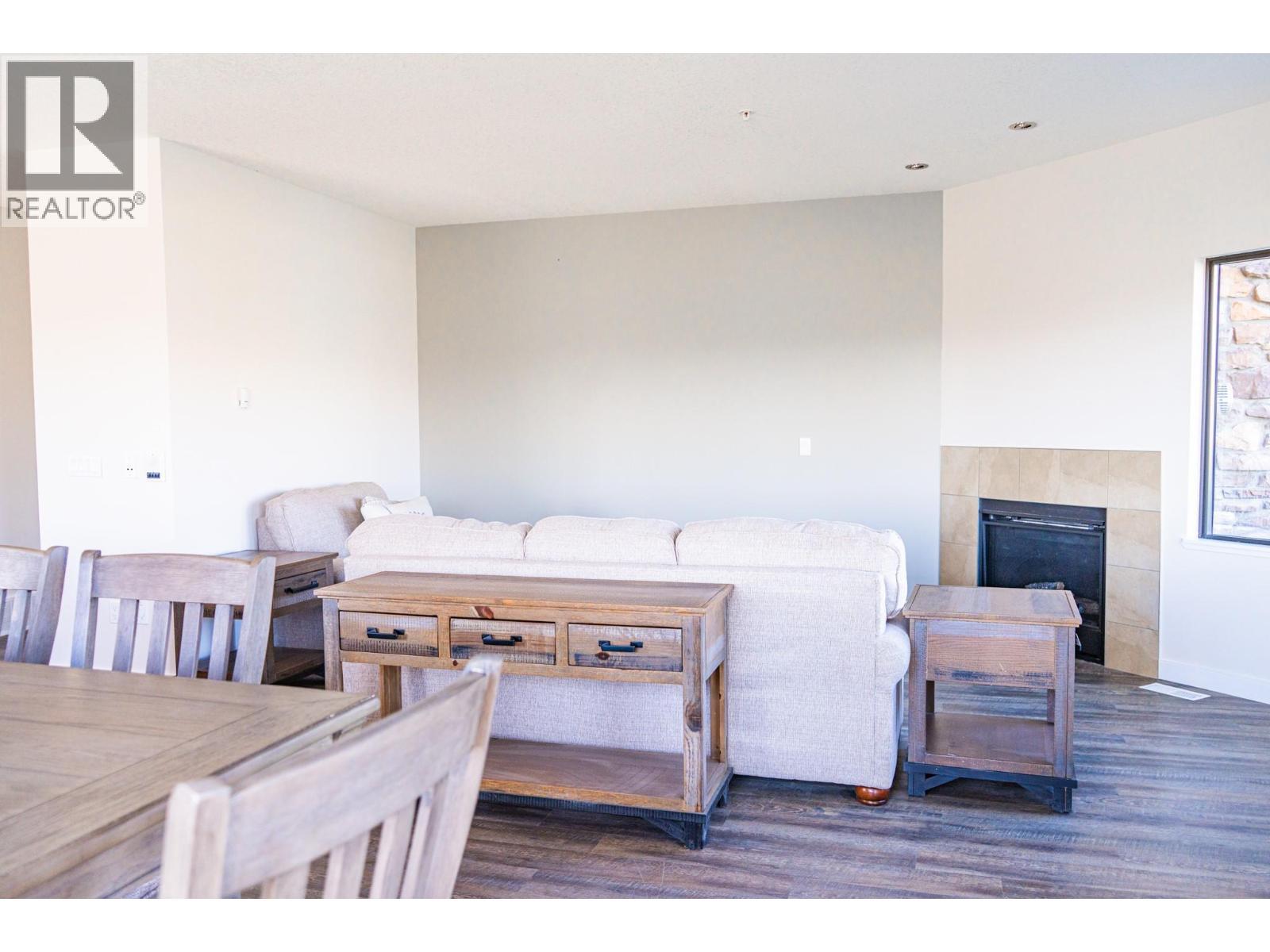 2032 86 Avenue Unit# 1202, Dawson Creek, BC - Indoor